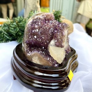 HỐC THẠCH ANH TÍM NHỎ – SMALL AMETHYST GEODE TU99
