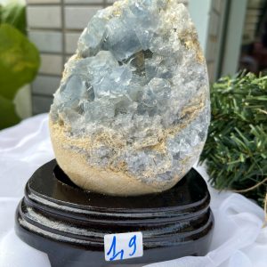 ĐÁ TINH THỂ CELESTINE, KL: 1.9 KG, KT: 14.5×10.3 CM (CLT23)