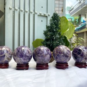 QUẢ CẦU PHONG THỦY THẠCH ANH TÍM ĐK: 7,7-8 CM KL: 665G (BTi28)
