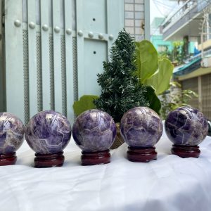 QUẢ CẦU PHONG THỦY THẠCH ANH TÍM ĐK: 7,7-8 CM KL: 665G (BTi28)