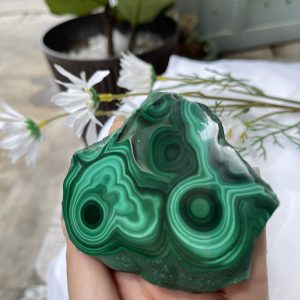ĐÁ LÔNG CÔNG – ĐÁ KHỔNG TƯỚC – MALACHITE (LC29), KT: 8.5×7 CM; KL: 0.314KG