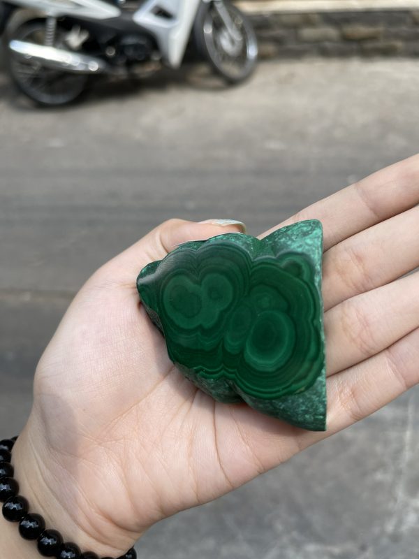 ĐÁ LÔNG CÔNG – ĐÁ KHỔNG TƯỚC – MALACHITE (LC34), KT: 7×6 CM; KL: 0.212KG