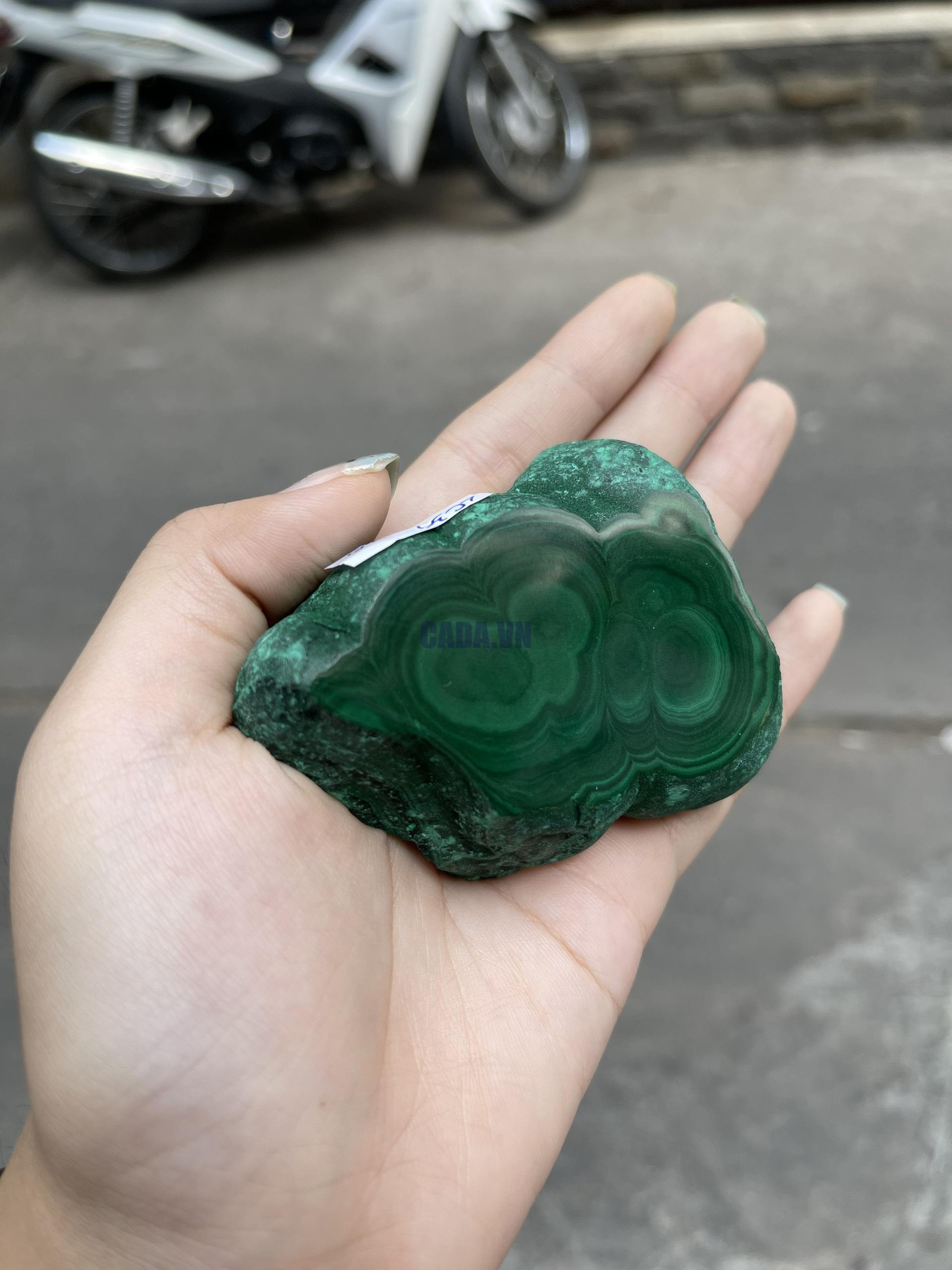 ĐÁ LÔNG CÔNG – ĐÁ KHỔNG TƯỚC – MALACHITE (LC34), KT: 7×6 CM; KL: 0.212KG