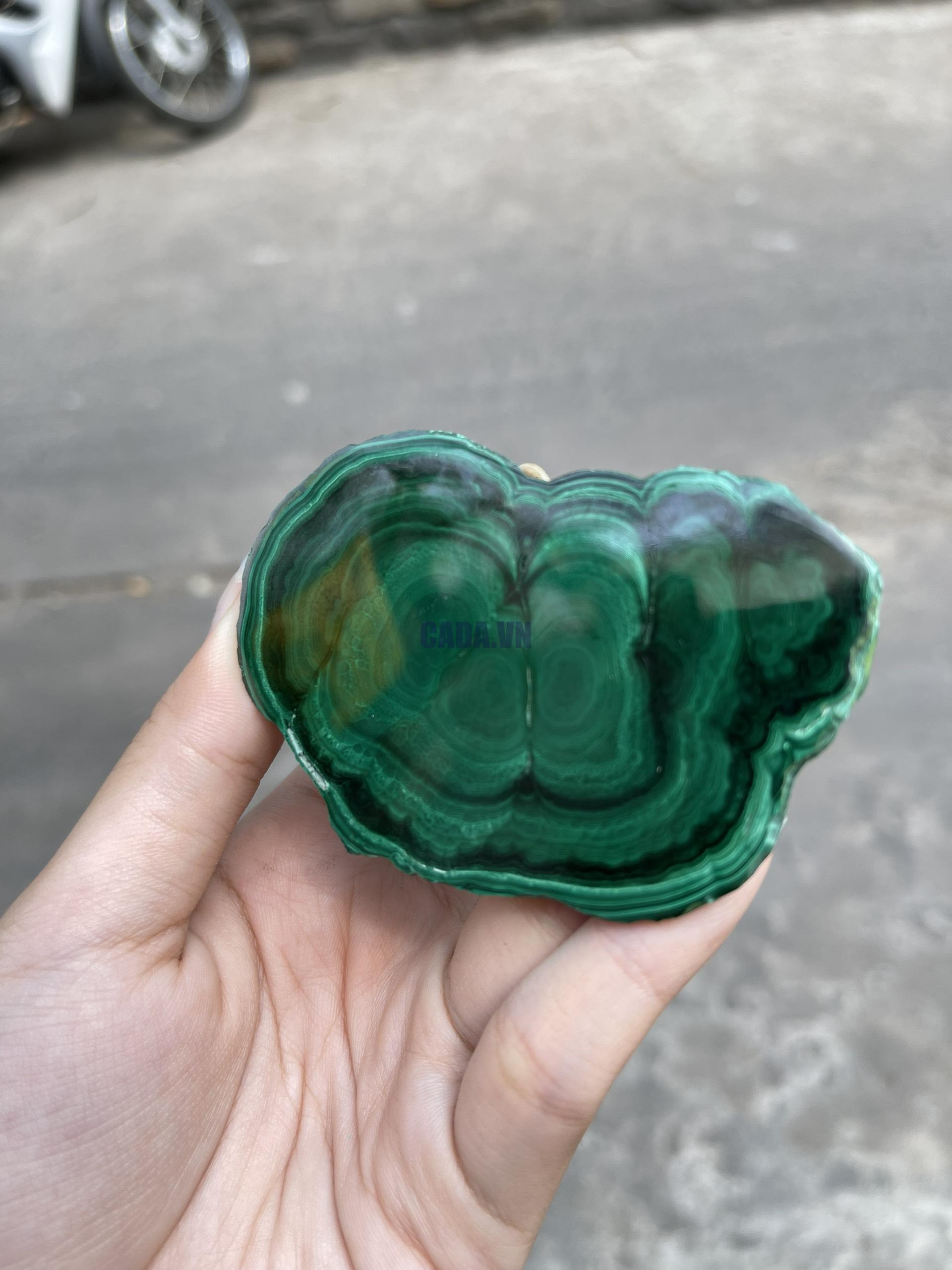 ĐÁ LÔNG CÔNG – ĐÁ KHỔNG TƯỚC – MALACHITE (LC35), KT: 8×5.3 CM; KL: 0.132KG