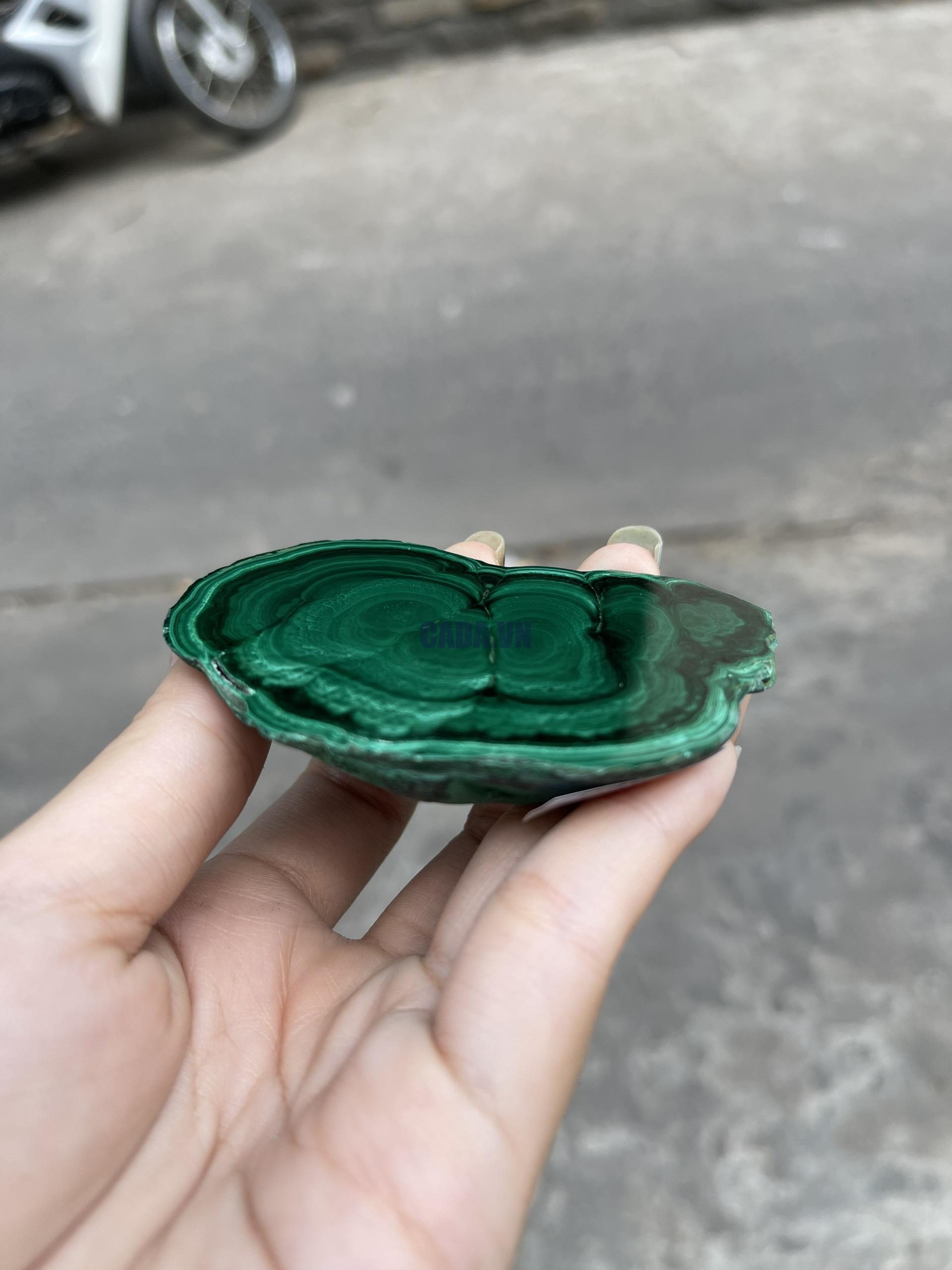 ĐÁ LÔNG CÔNG – ĐÁ KHỔNG TƯỚC – MALACHITE (LC35), KT: 8×5.3 CM; KL: 0.132KG