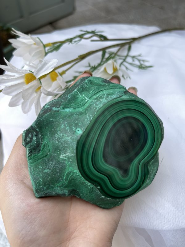 ĐÁ LÔNG CÔNG – ĐÁ KHỔNG TƯỚC – MALACHITE (LC36), KT: 10.3×9.3 CM; KL: 0.642KG
