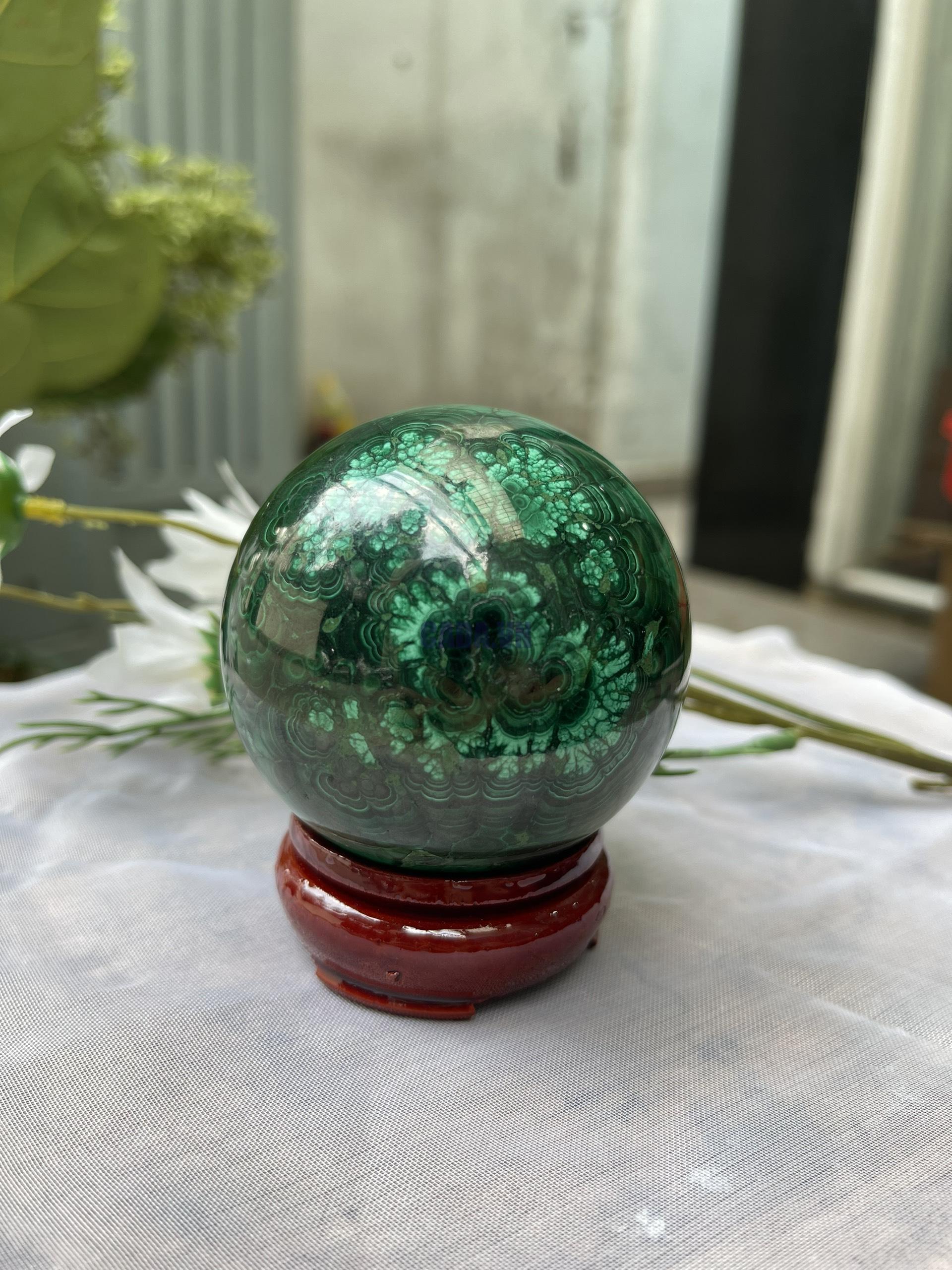 Quả cầu đá Lông Công
