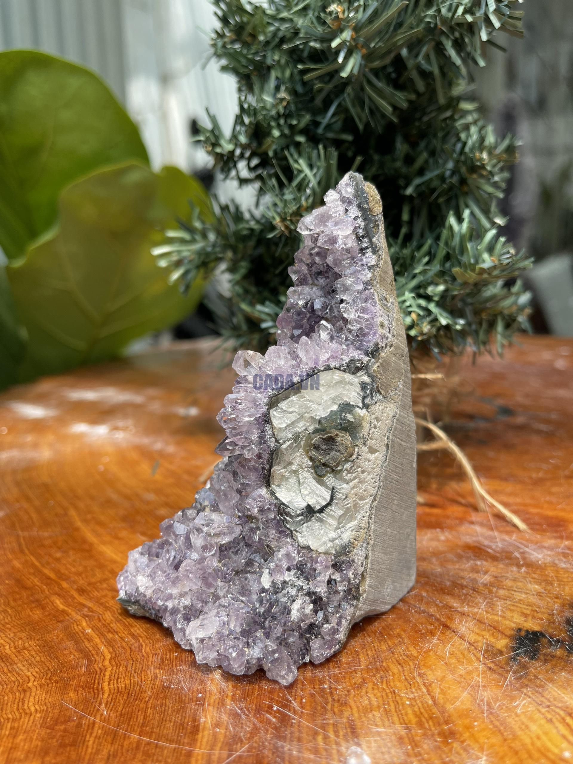 HỐC THẠCH ANH TÍM NHỎ – SMALL AMETHYST GEODE (TV303), KL: 0.214KG, KT: 11×5 CM