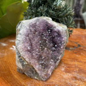 HỐC THẠCH ANH TÍM NHỎ – SMALL AMETHYST GEODE (TV337), KL: 1.150KG, KT: 10×10 CM
