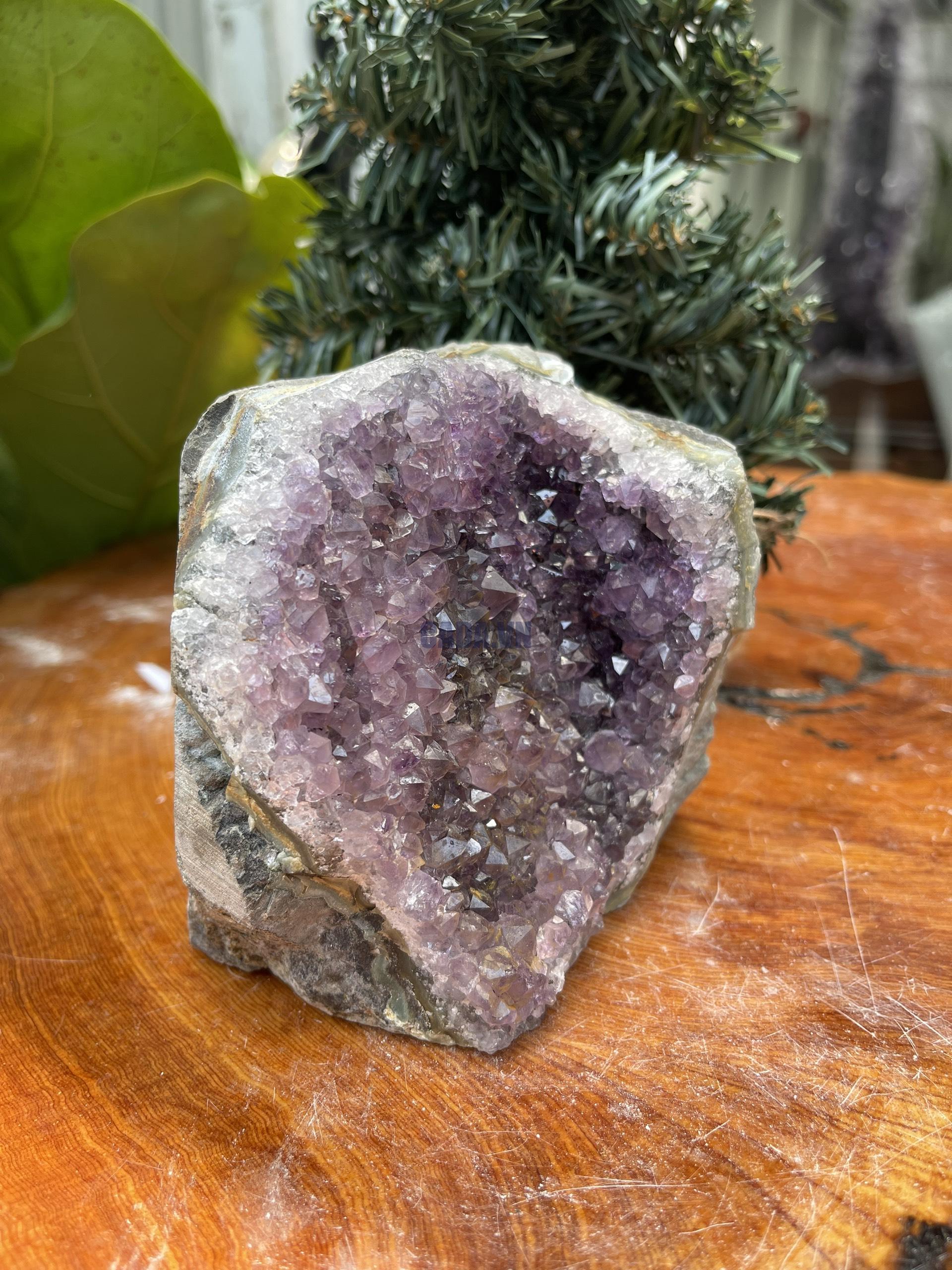 HỐC THẠCH ANH TÍM NHỎ – SMALL AMETHYST GEODE (TV337), KL: 1.150KG, KT: 10×10 CM