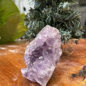 HỐC THẠCH ANH TÍM NHỎ – SMALL AMETHYST GEODE (TV346), KL: 0.414KG, KT: 9 x 7 CM