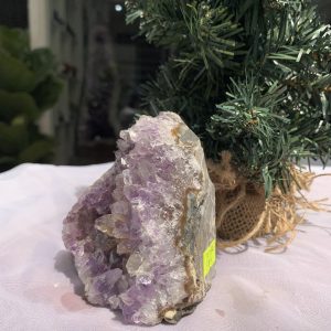 HỐC THẠCH ANH TÍM NHỎ – SMALL AMETHYST GEODE (TV352), KL: 0.576KG, KT: 10×9 CM