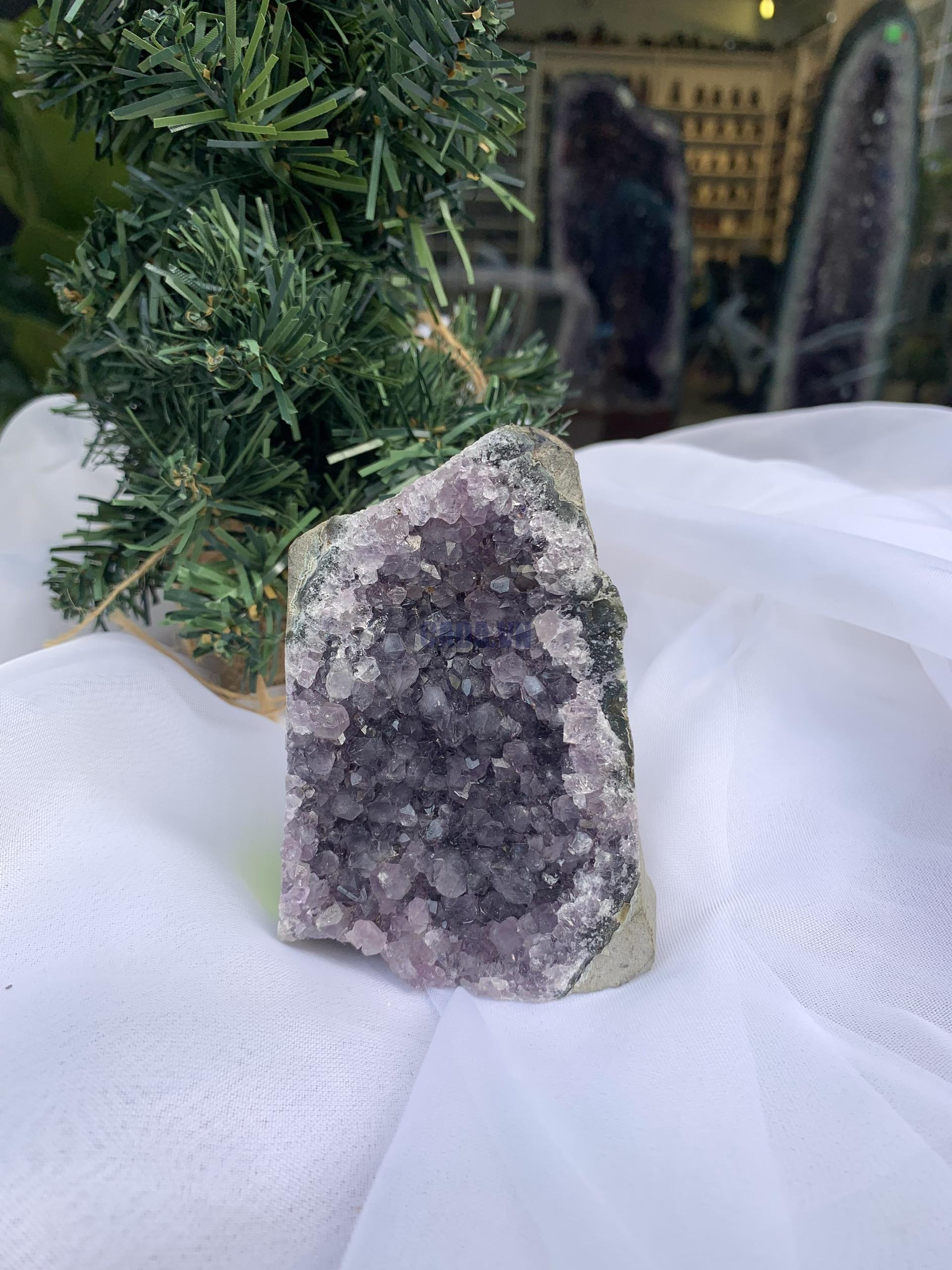 HỐC THẠCH ANH TÍM NHỎ – SMALL AMETHYST GEODE (TV354), KL: 0.370KG, KT: 10×6 CM