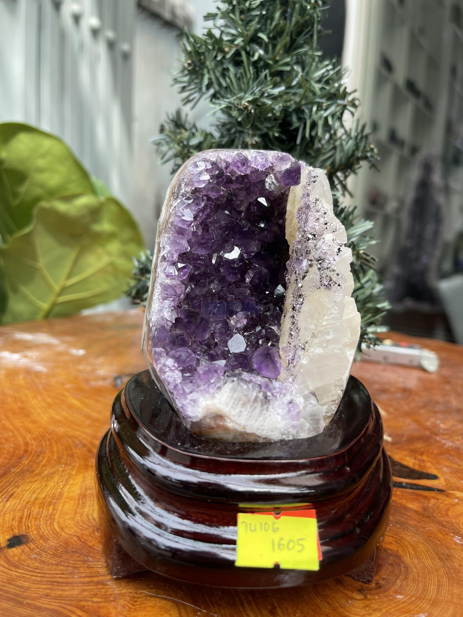 HỐC THẠCH ANH TÍM NHỎ – SMALL AMETHYST GEODE TU106