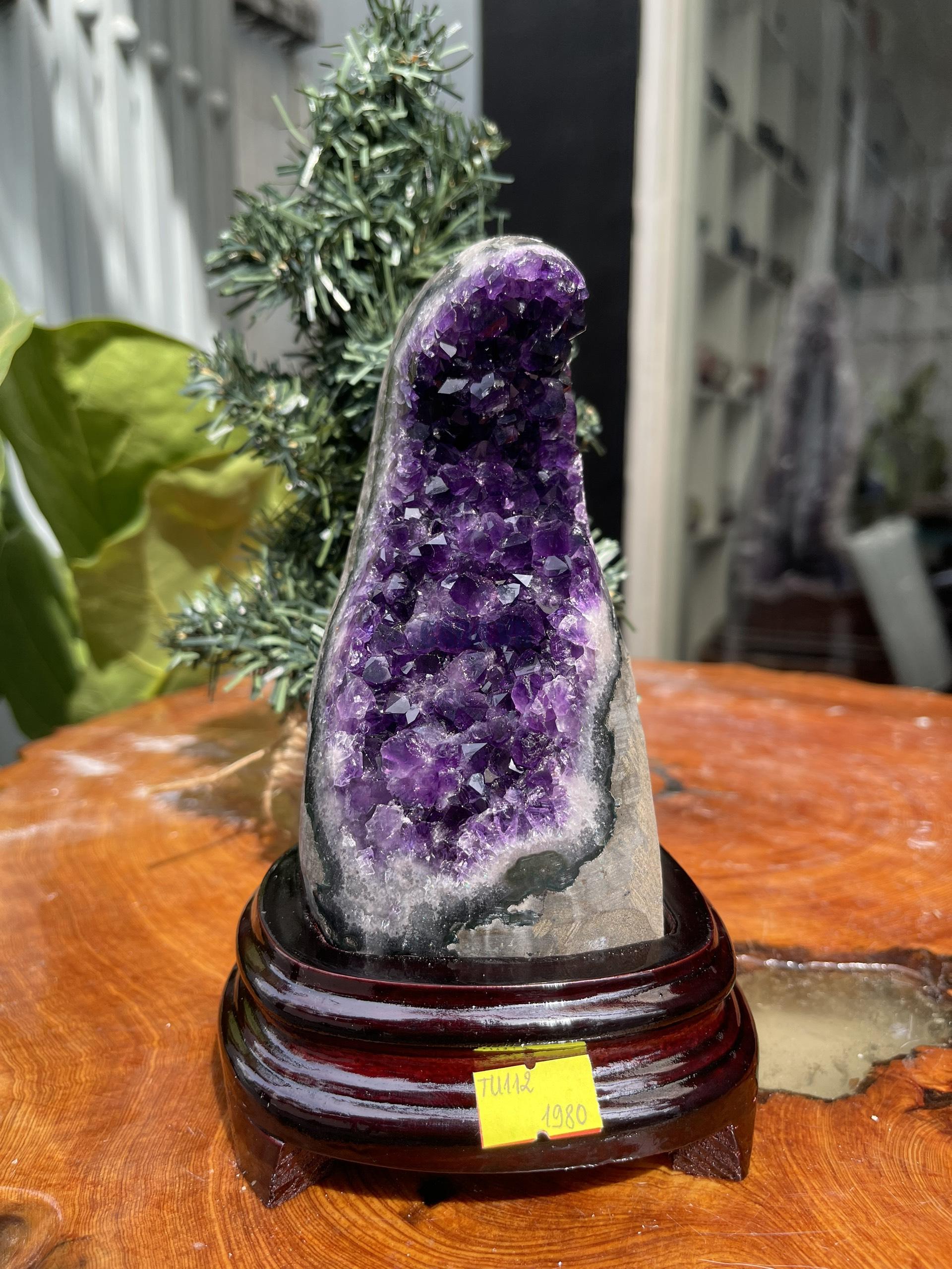 HỐC THẠCH ANH TÍM NHỎ – SMALL AMETHYST GEODE TU109