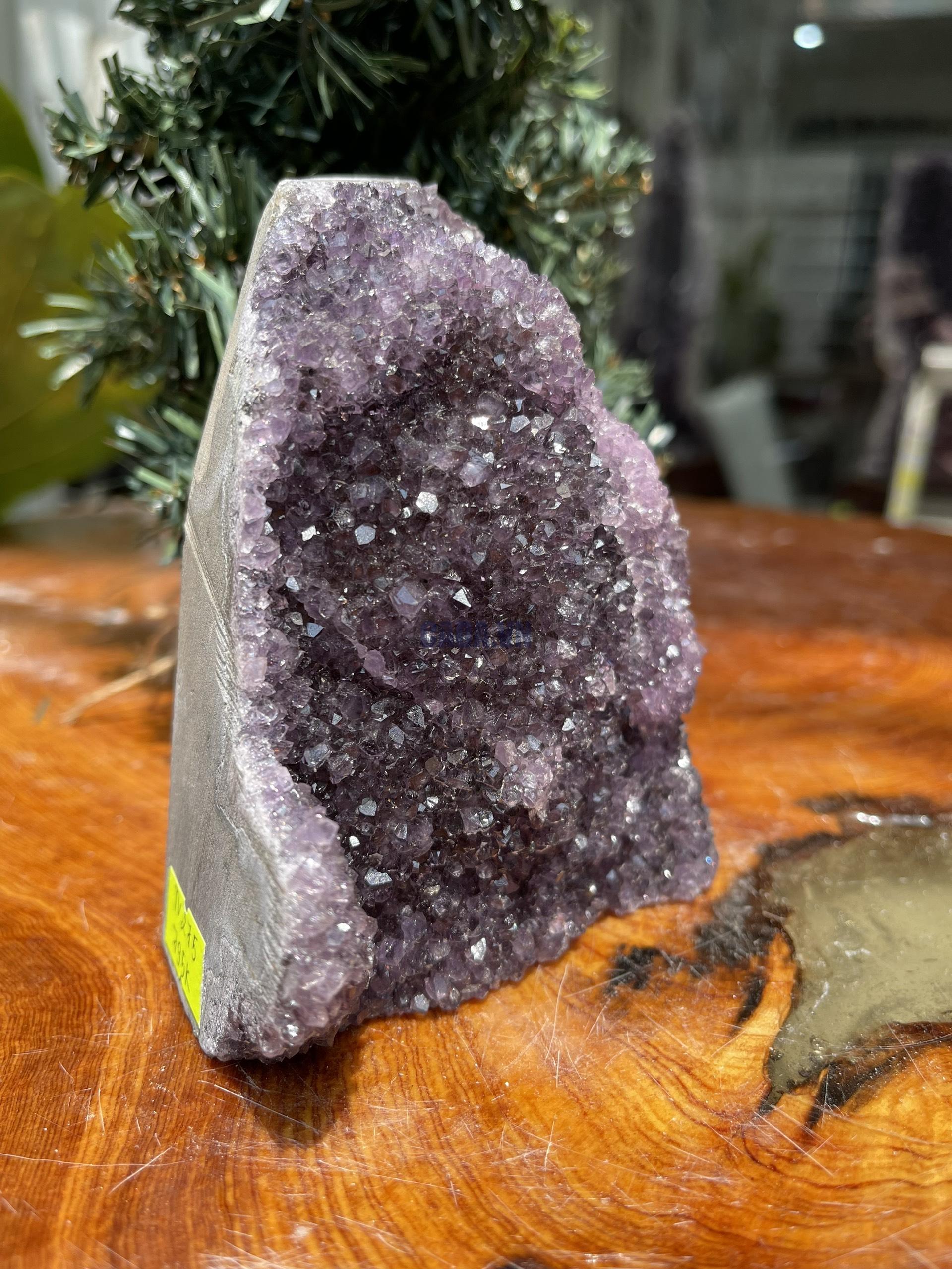 HỐC THẠCH ANH TÍM NHỎ – SMALL AMETHYST GEODE (TV275), KL: 0.792 KG, KT: 11×10 CM