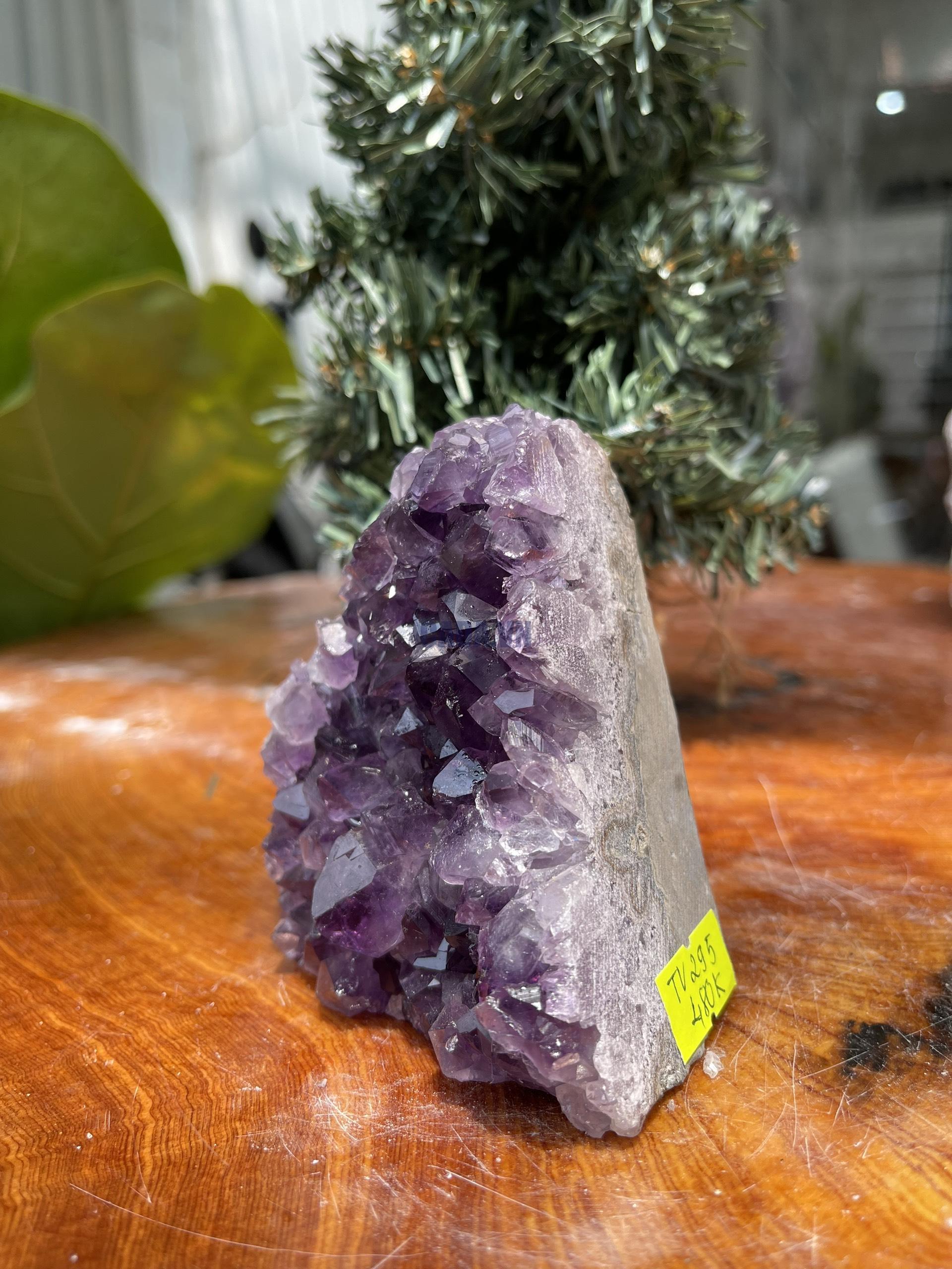HỐC THẠCH ANH TÍM NHỎ – SMALL AMETHYST GEODE (TV295), KL: 0.476 KG, KT: 9×8 CM