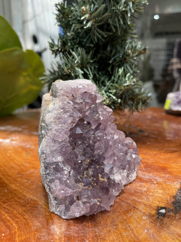 HỐC THẠCH ANH TÍM NHỎ – SMALL AMETHYST GEODE (TV267), KL: 0.718KG, KT: 10×9 CM
