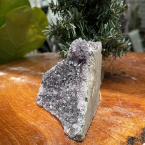HỐC THẠCH ANH TÍM NHỎ – SMALL AMETHYST GEODE (TV279), KL: 0.374KG, KT: 9×10 CM