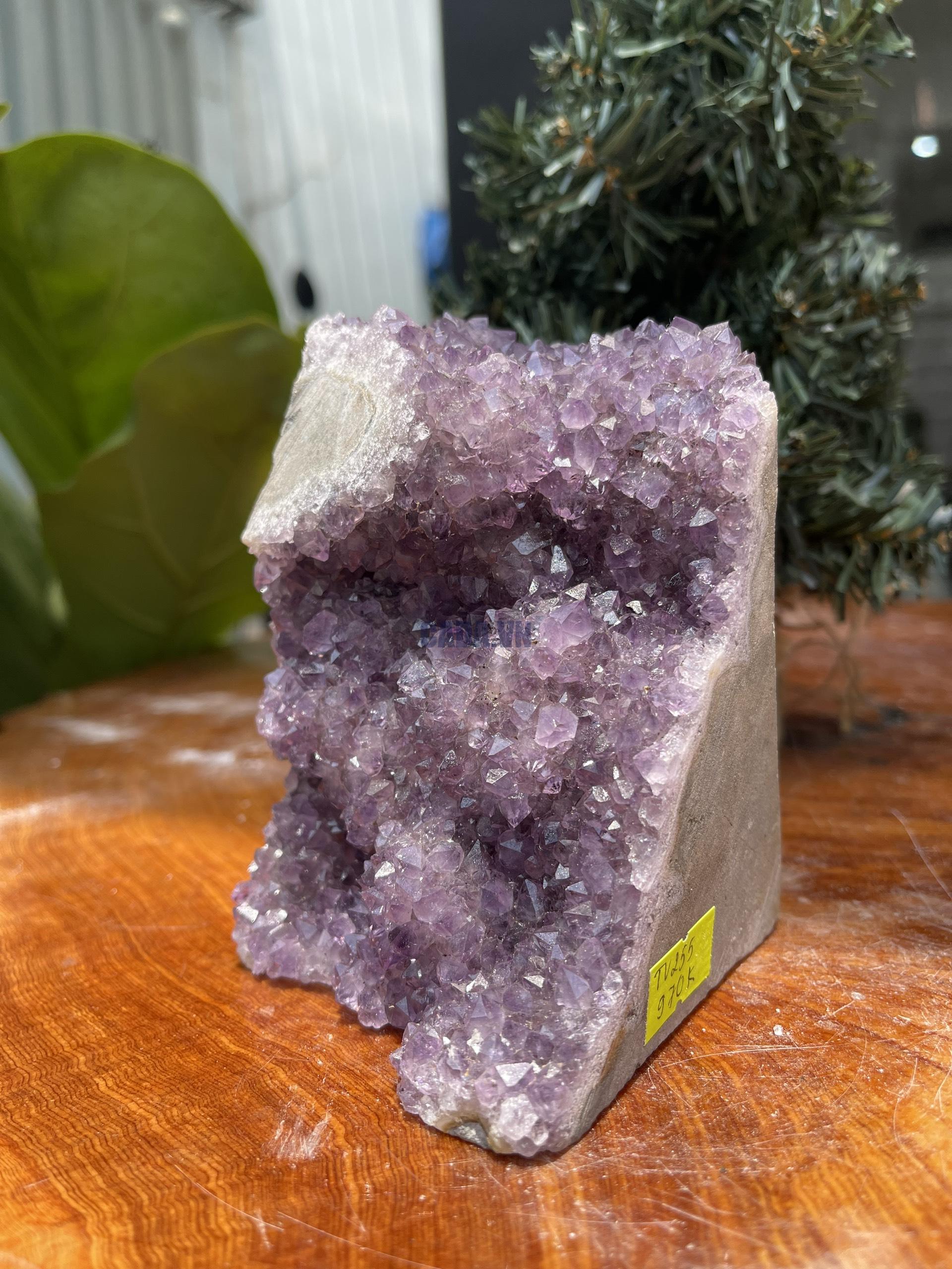 HỐC THẠCH ANH TÍM NHỎ – SMALL AMETHYST GEODE (TV255), KL: 0.966KG, KT: 12×8 CM