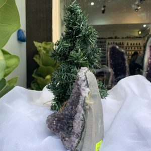 HỐC THẠCH ANH TÍM NHỎ – SMALL AMETHYST (TV372), KL: 0.956 KG, KT: 13 x 11 CM 