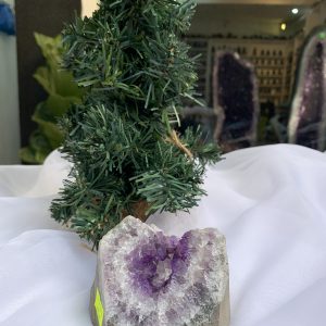 HỐC THẠCH ANH TÍM NHỎ – SMALL AMETHYST (TV368), KL: 0.416 KG, KT: 6 x 8 CM 