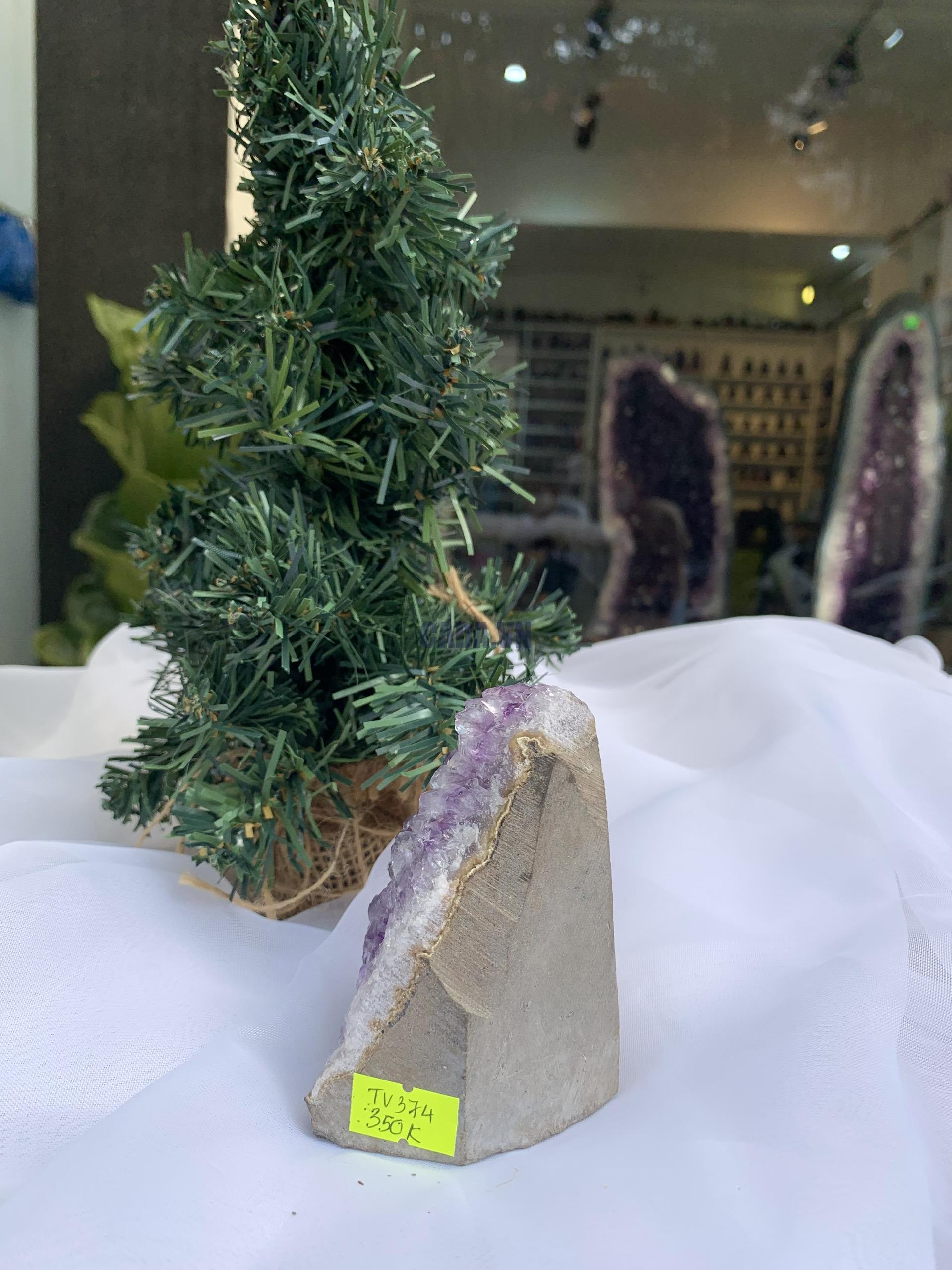 HỐC THẠCH ANH TÍM NHỎ – SMALL AMETHYST (TV374), KL: 0.35 KG, KT: 9 x 6 CM
