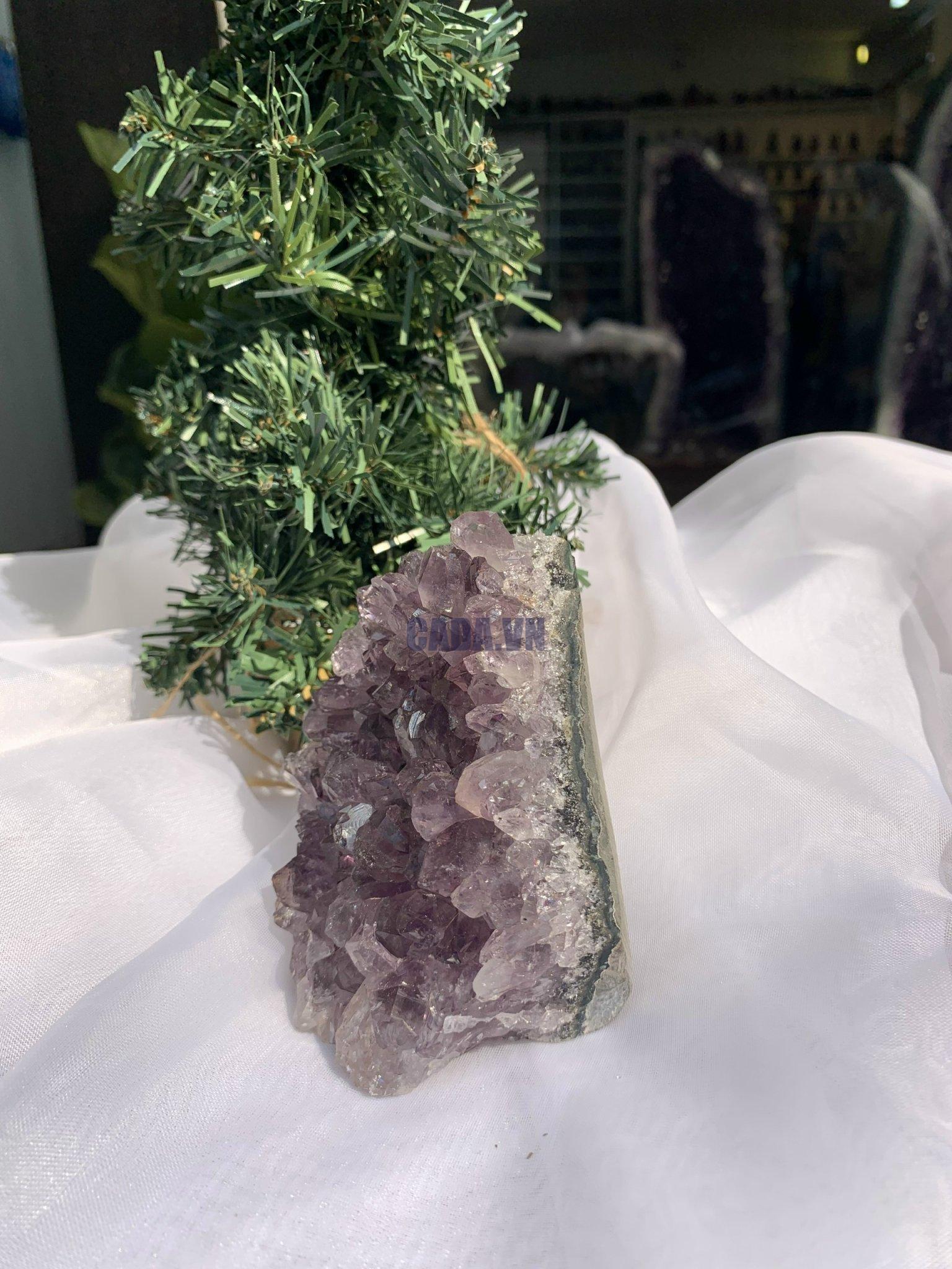 HỐC THẠCH ANH TÍM NHỎ – SMALL AMETHYST (TV379), KL: 0.5 KG, KT: 10.3 x 8.1 CM