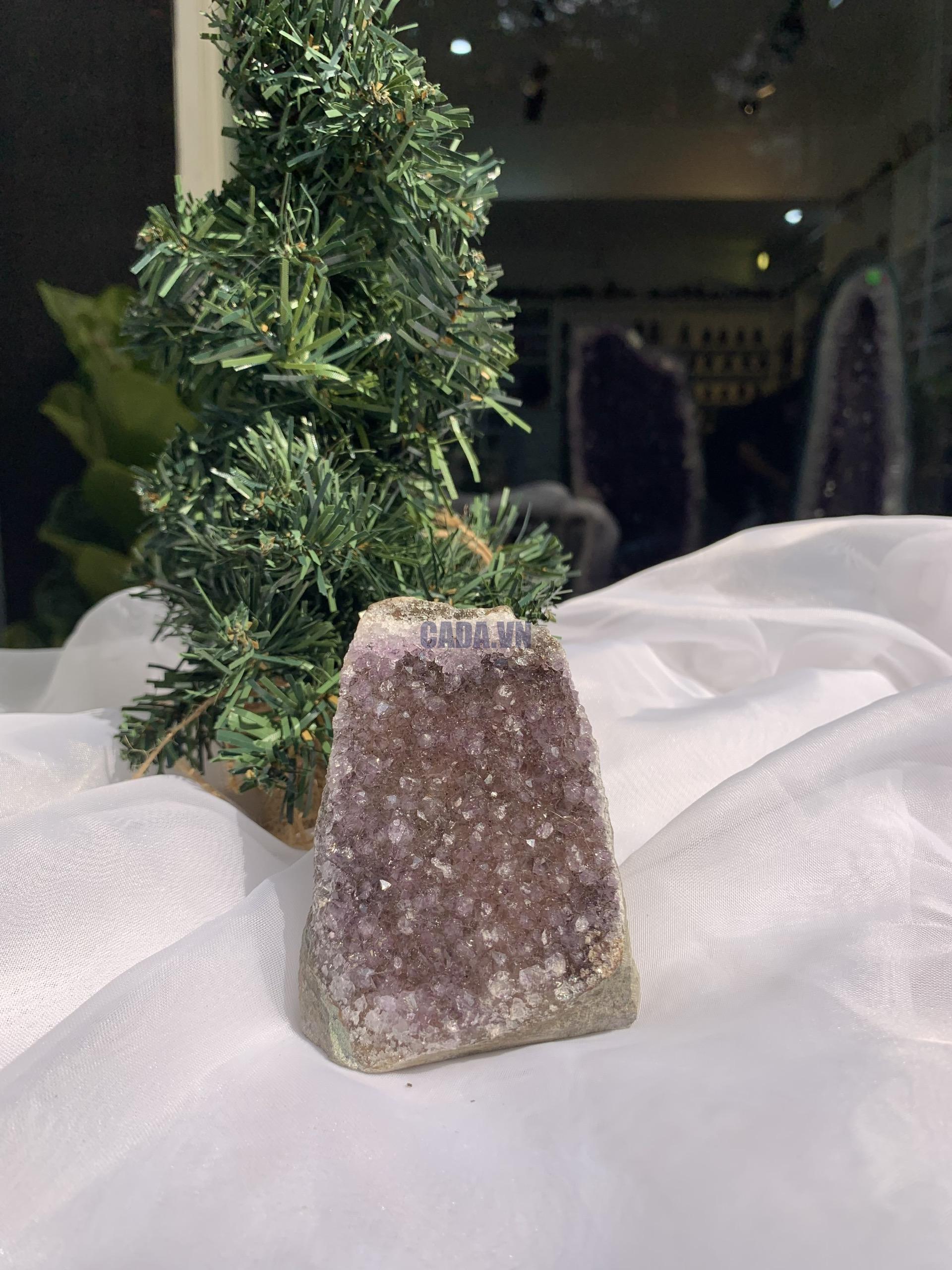 HỐC THẠCH ANH TÍM NHỎ – SMALL AMETHYST (TV378), KL: 0.446 KG, KT: 9.1 x 7 CM 