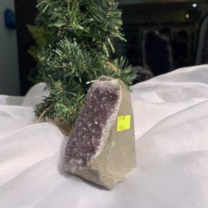 HỐC THẠCH ANH TÍM NHỎ – SMALL AMETHYST (TV378), KL: 0.446 KG, KT: 9.1 x 7 CM 
