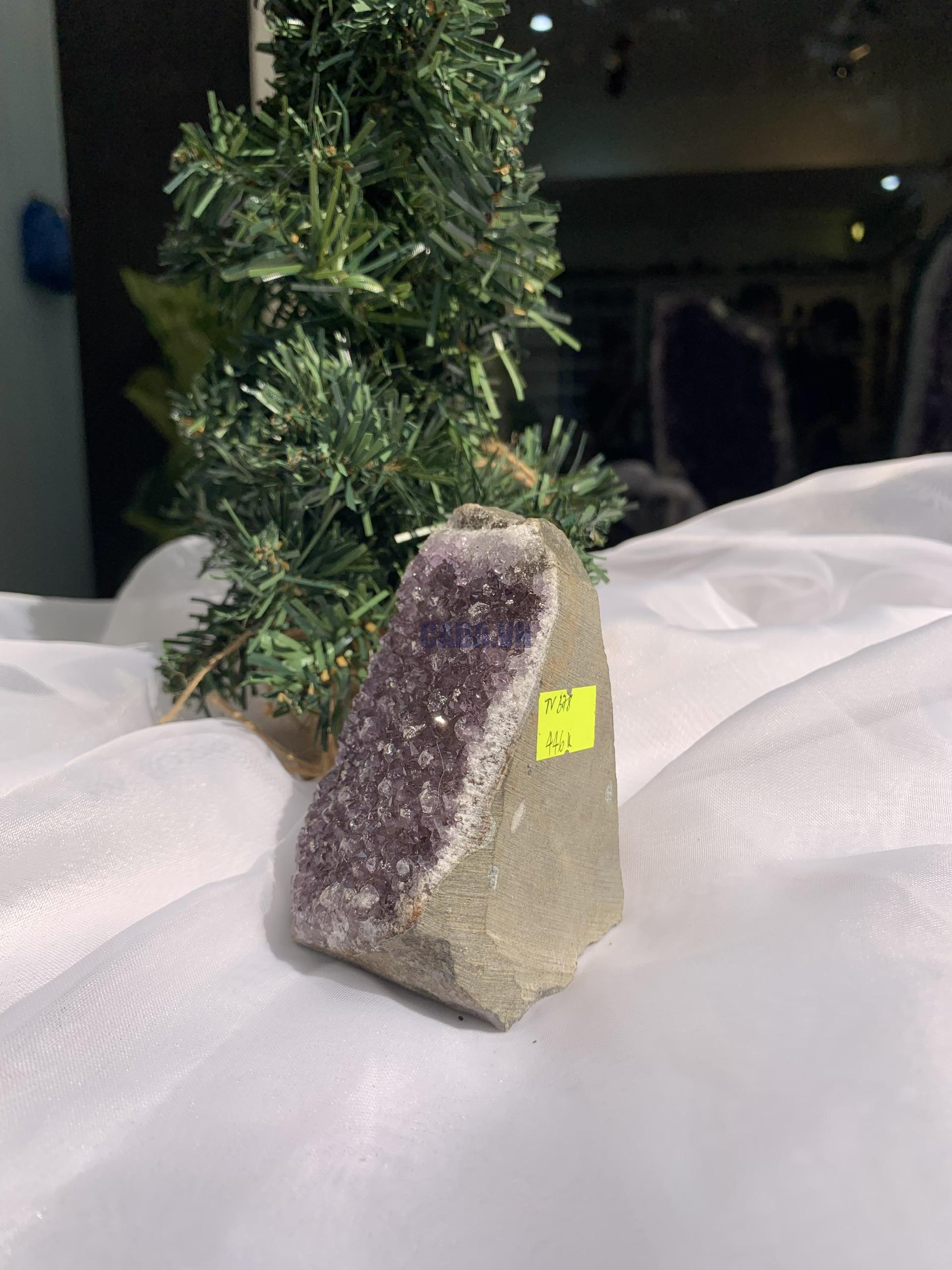 HỐC THẠCH ANH TÍM NHỎ – SMALL AMETHYST (TV378), KL: 0.446 KG, KT: 9.1 x 7 CM 