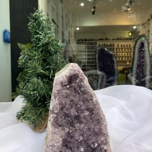 HỐC THẠCH ANH TÍM NHỎ – SMALL AMETHYST GEODE (TV309), KL: 1.47 KG, KT: 16 x 10 CM