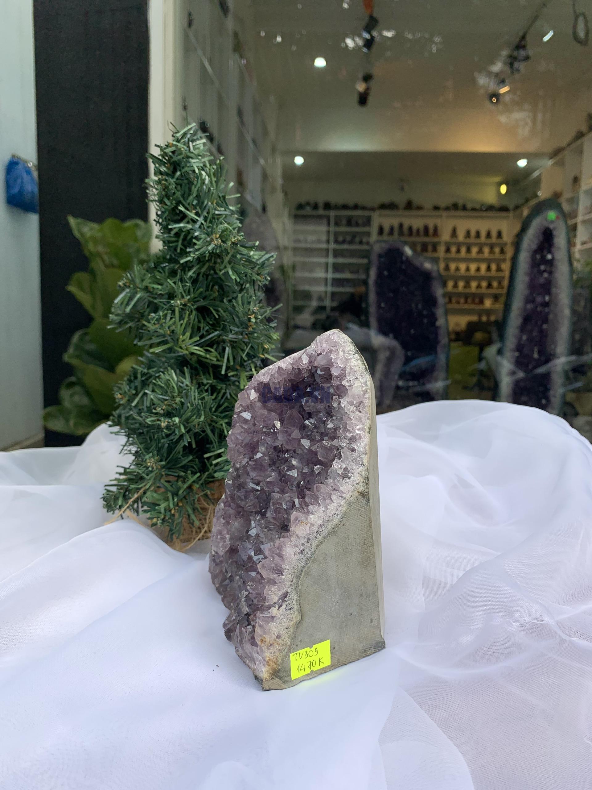 HỐC THẠCH ANH TÍM NHỎ – SMALL AMETHYST GEODE (TV309), KL: 1.47 KG, KT: 16 x 10 CM