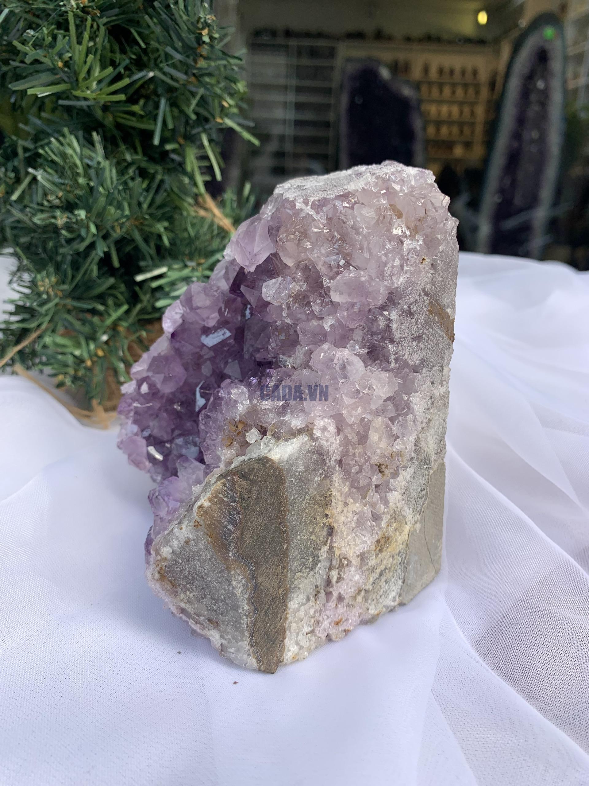 HỐC THẠCH ANH TÍM NHỎ – SMALL AMETHYST (TV343), KL: 1.076 KG, KT: 12 x 9 CM