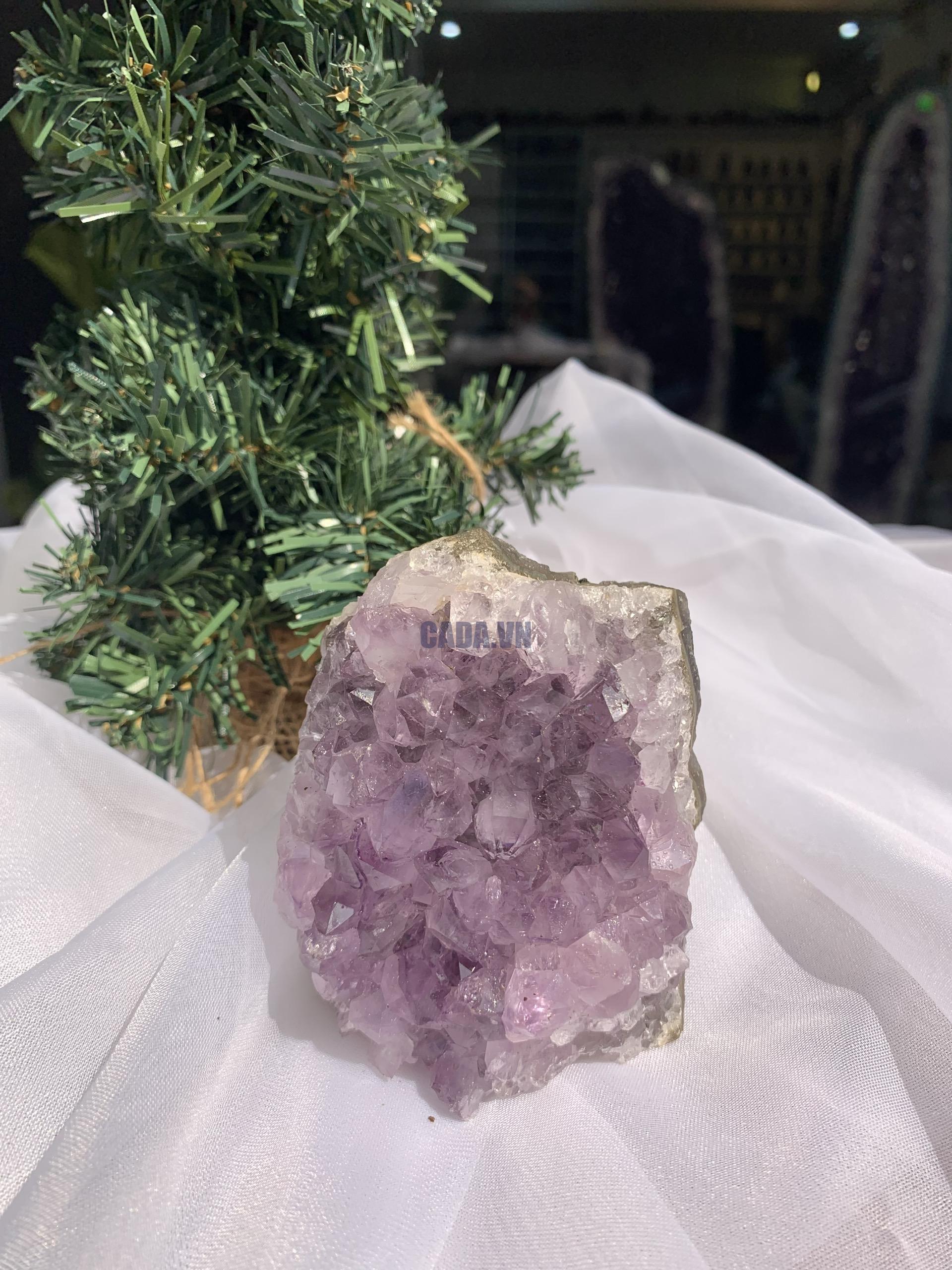 HỐC THẠCH ANH TÍM NHỎ – SMALL AMETHYST (TV383), KL: 0.472KG, KT: 9 x 6.7 CM