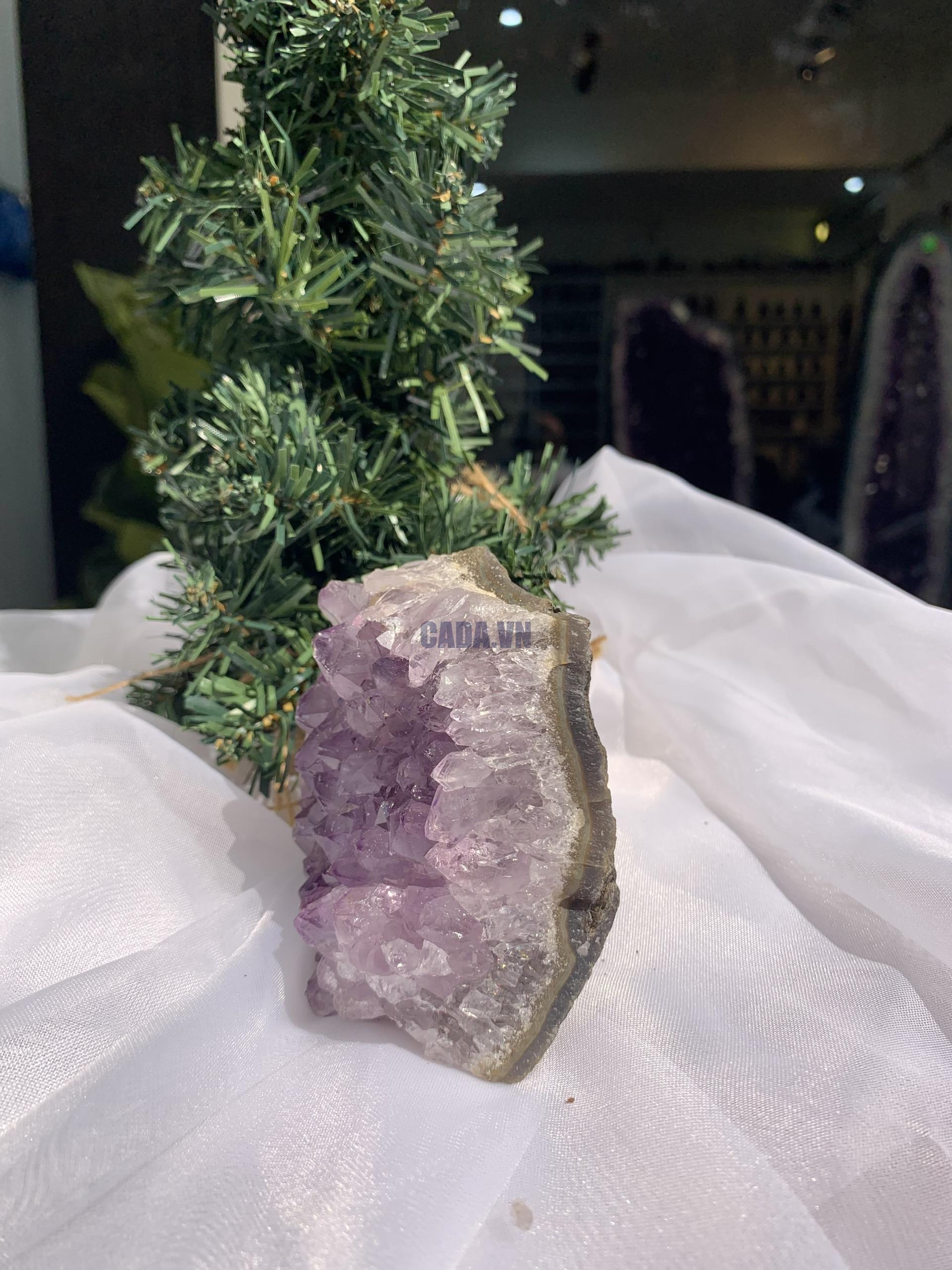 HỐC THẠCH ANH TÍM NHỎ – SMALL AMETHYST (TV383), KL: 0.472KG, KT: 9 x 6.7 CM