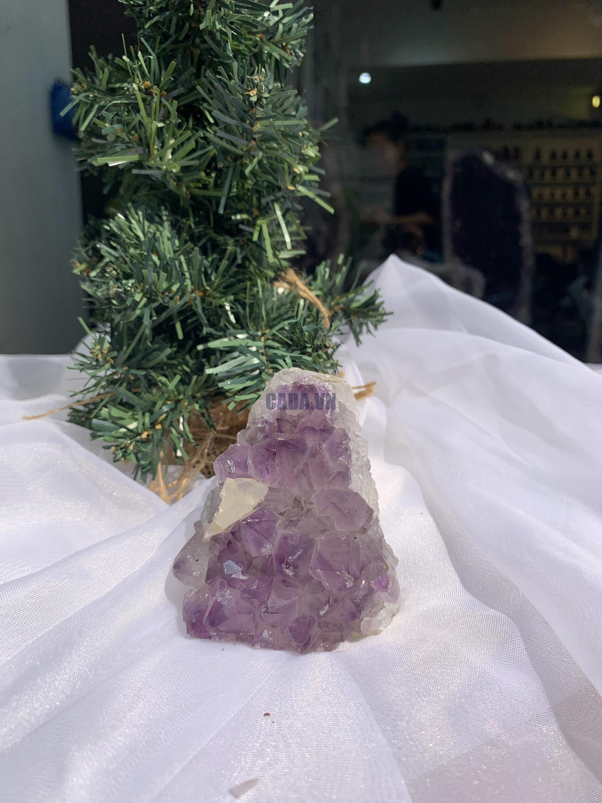 HỐC THẠCH ANH TÍM NHỎ – SMALL AMETHYST (TV381), KL: 0.388KG, KT: 7.6 x 7.3 CM