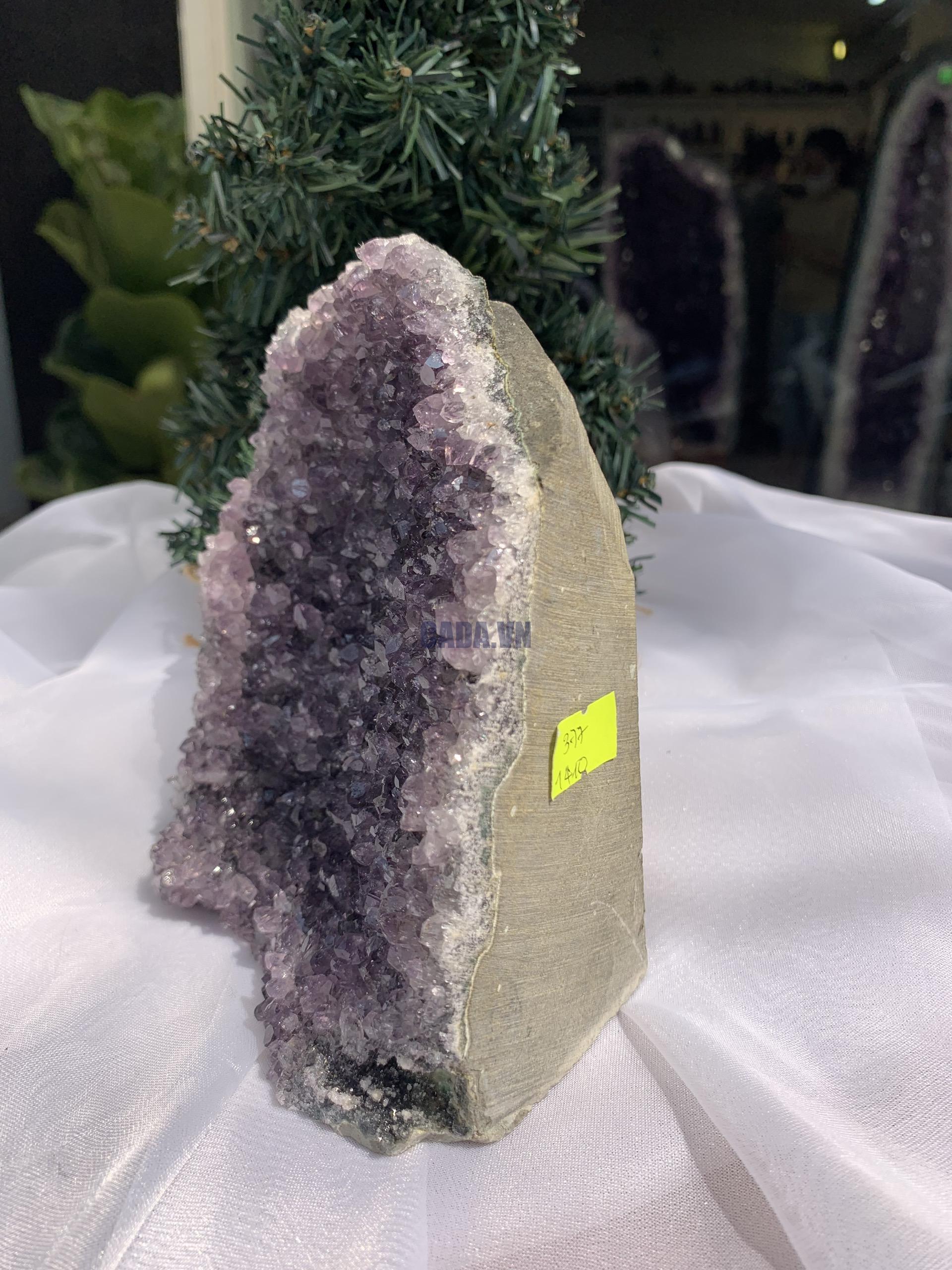 HỐC THẠCH ANH TÍM NHỎ – SMALL AMETHYST (TV377), KL: 1.41 KG, KT: 14.4 x 12 CM