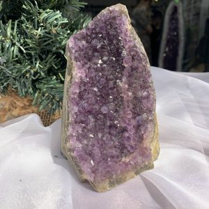 HỐC THẠCH ANH TÍM NHỎ – SMALL AMETHYST(TV316), KL: 0.79 KG, KT: 13 x 9 CM 