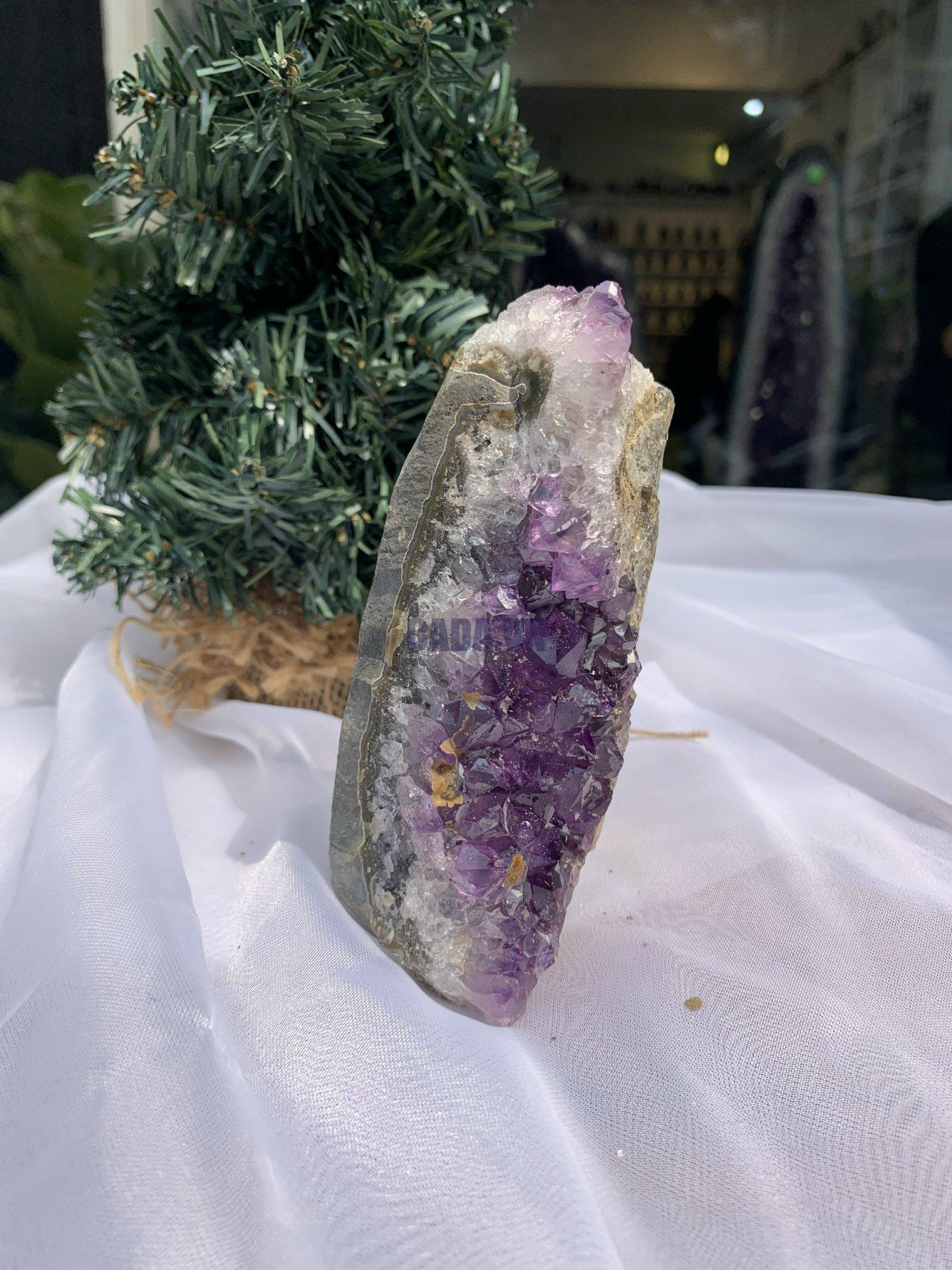 HỐC THẠCH ANH TÍM NHỎ – SMALL AMETHYST (TV392), KL: 0.396KG, KT: 12 x 5.6 CM