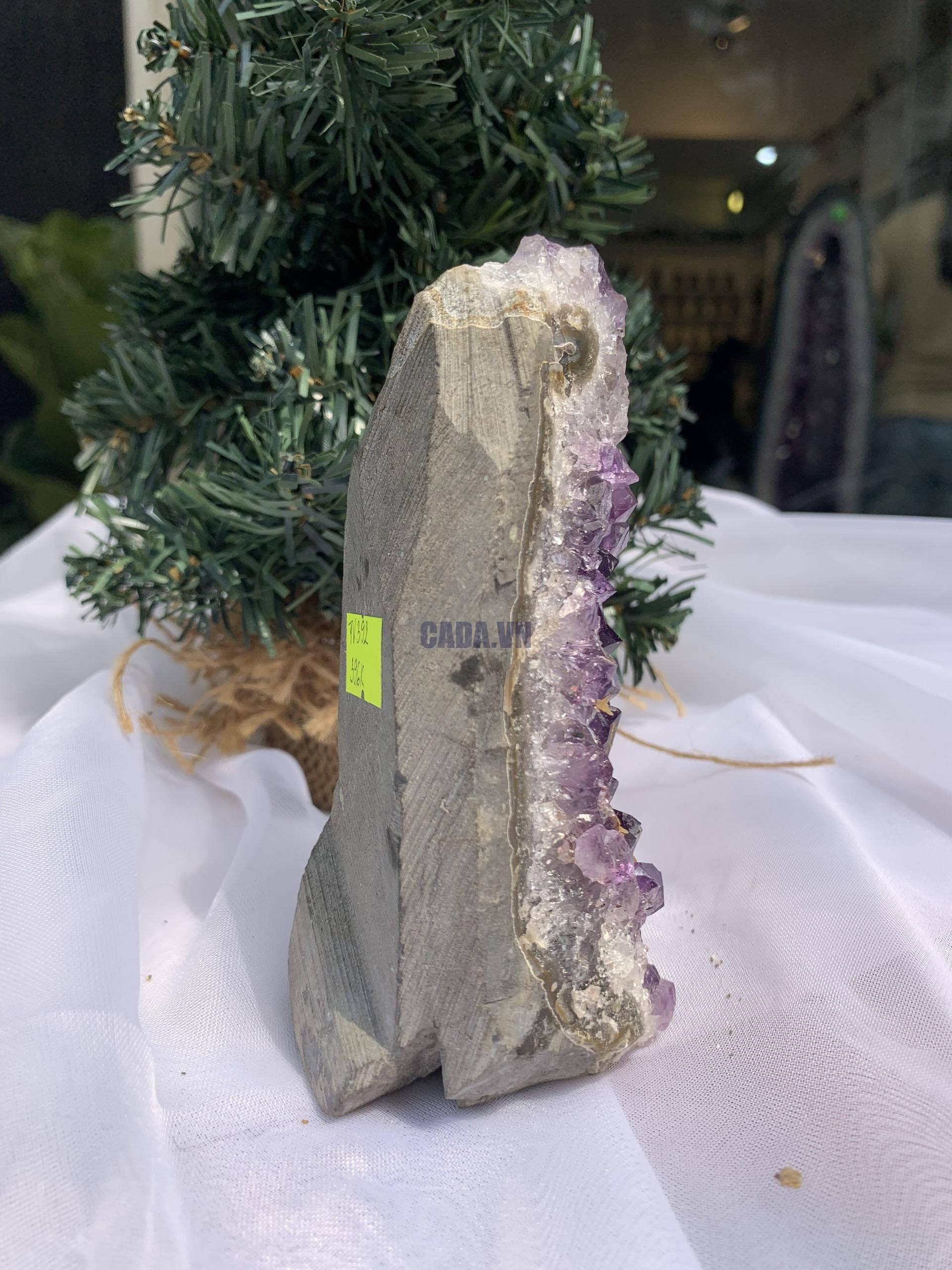 HỐC THẠCH ANH TÍM NHỎ – SMALL AMETHYST (TV392), KL: 0.396KG, KT: 12 x 5.6 CM