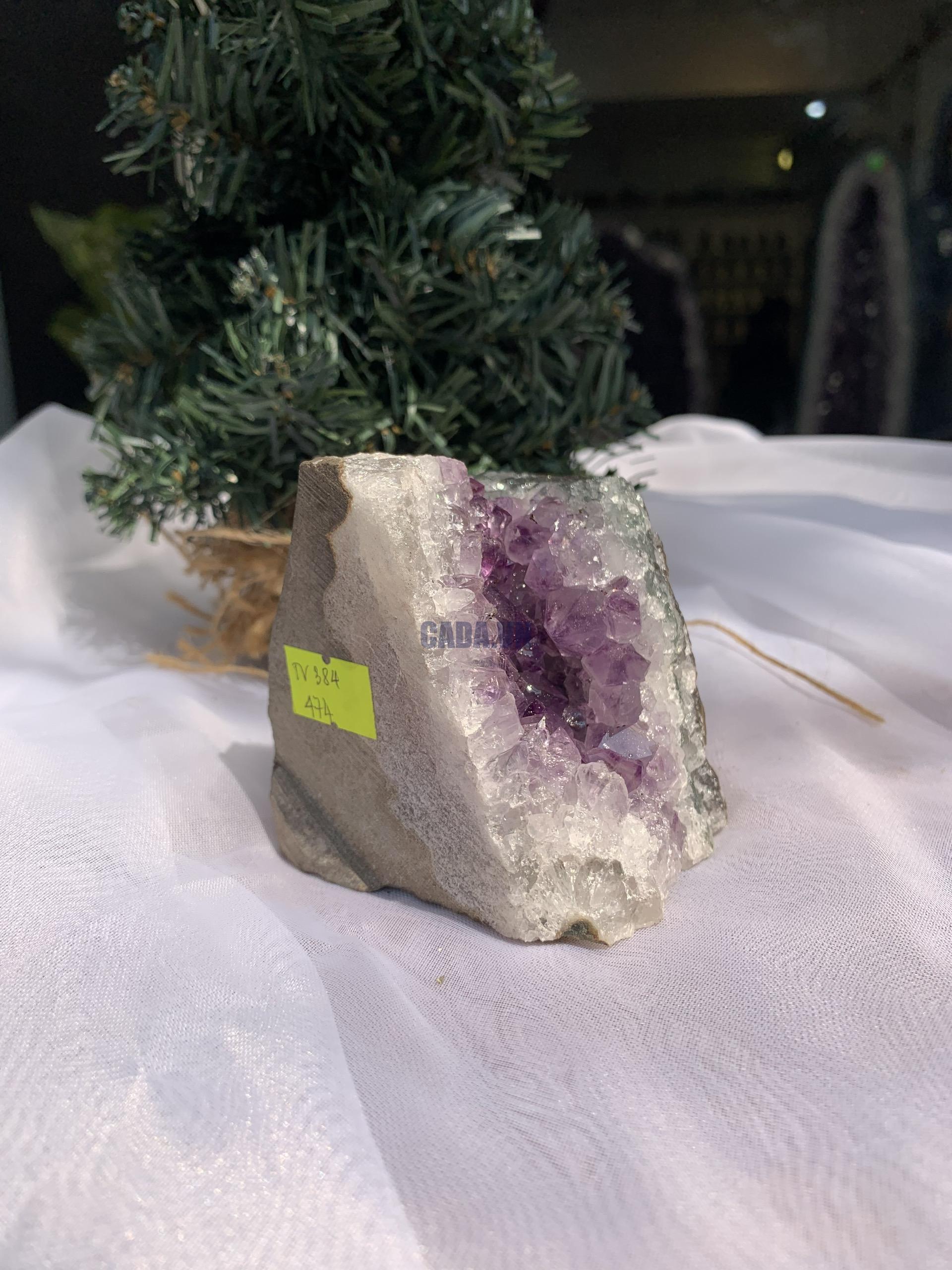 HỐC THẠCH ANH TÍM NHỎ – SMALL AMETHYST (TV384), KL: 0.474 KG, KT: 7 x 6.3 CM