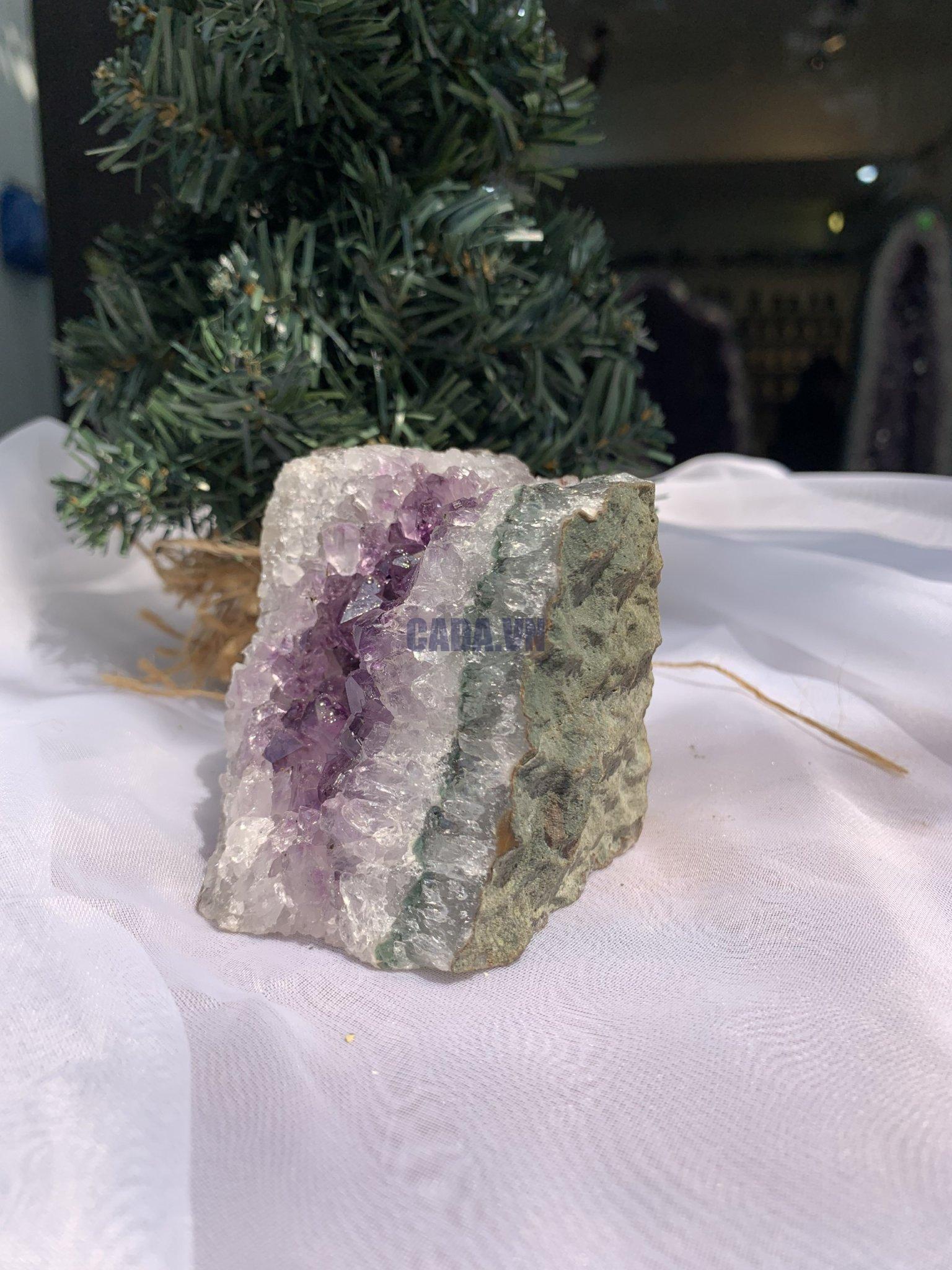 HỐC THẠCH ANH TÍM NHỎ – SMALL AMETHYST (TV384), KL: 0.474 KG, KT: 7 x 6.3 CM