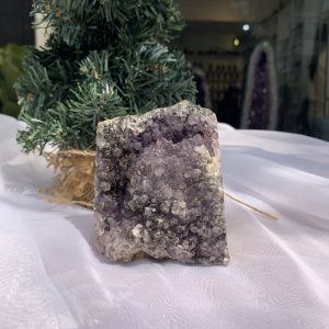 HỐC THẠCH ANH TÍM NHỎ – SMALL AMETHYST (TV395), KL: 0.458KG, KT: 8.2x 6.8 CM