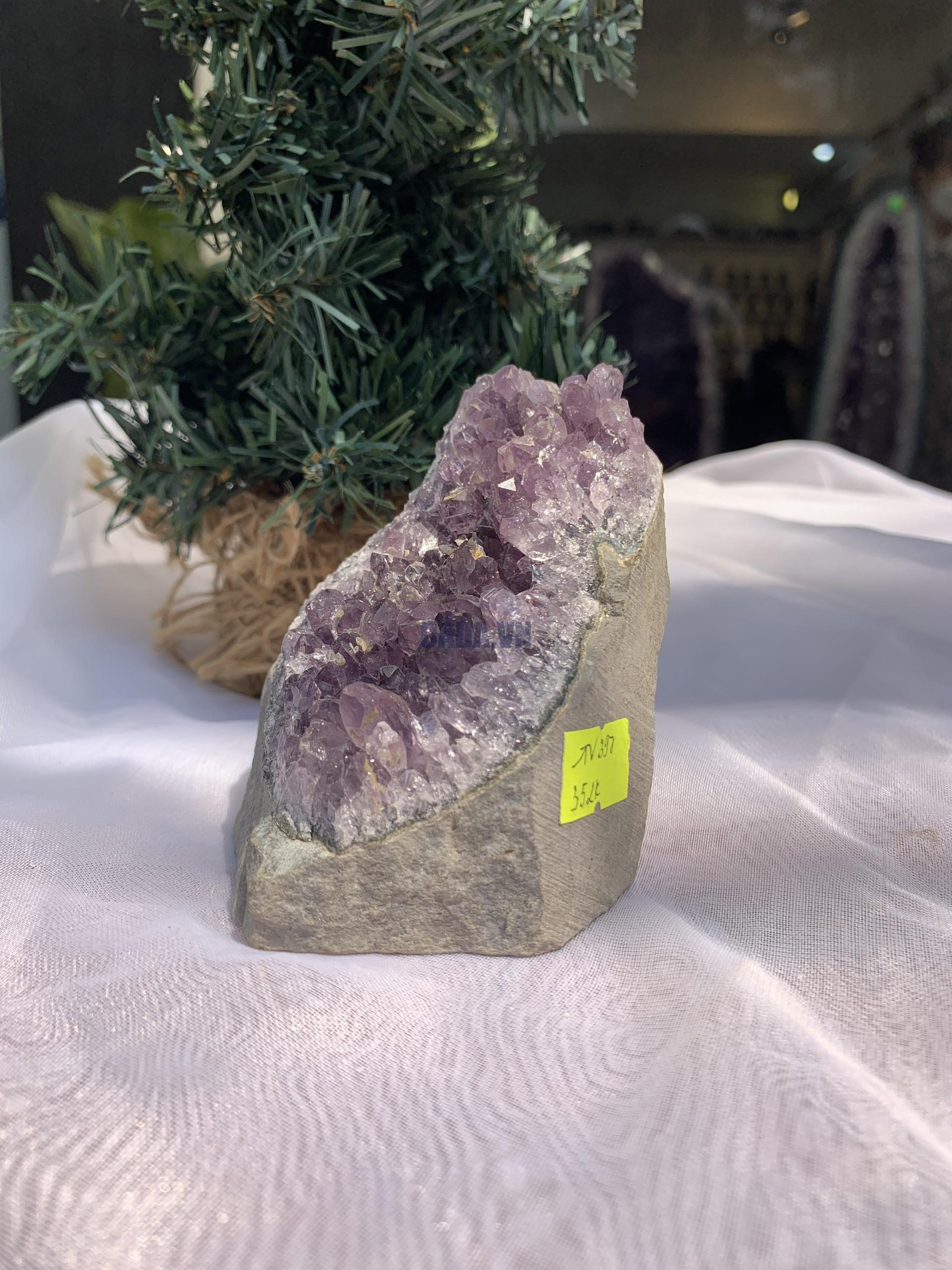 HỐC THẠCH ANH TÍM NHỎ – SMALL AMETHYST (TV397), KL: 0.352KG, KT: 9 x 6.1 CM