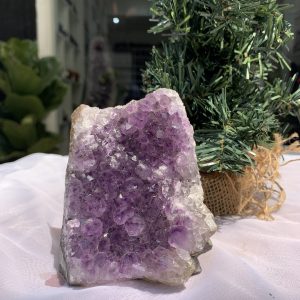 HỐC THẠCH ANH TÍM NHỎ – SMALL AMETHYST GEODE (TV283), KL: 0.646KG, KT: 11x8 CM