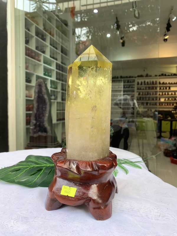 TRỤ ĐÁ THẠCH ANH VÀNG - CHẤT TRONG, KL: 1.516KG, CAO 25.5CM (TVL30)