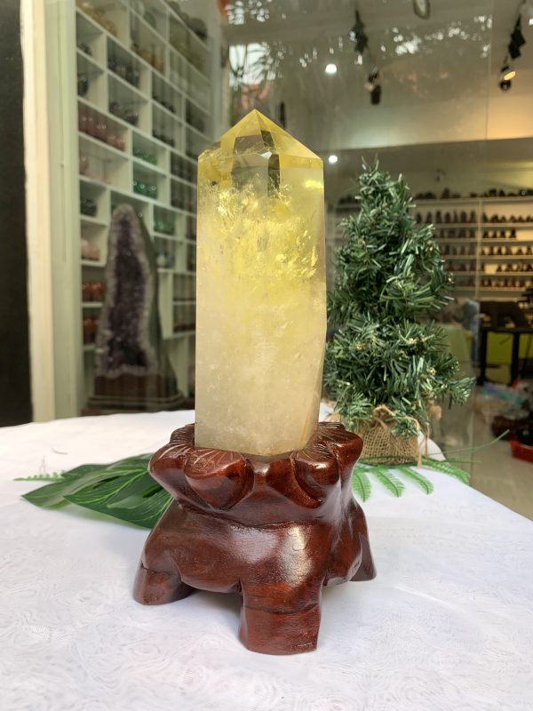 TRỤ ĐÁ THẠCH ANH VÀNG - CHẤT TRONG, KL: 1.516KG, CAO 25.5CM (TVL30)