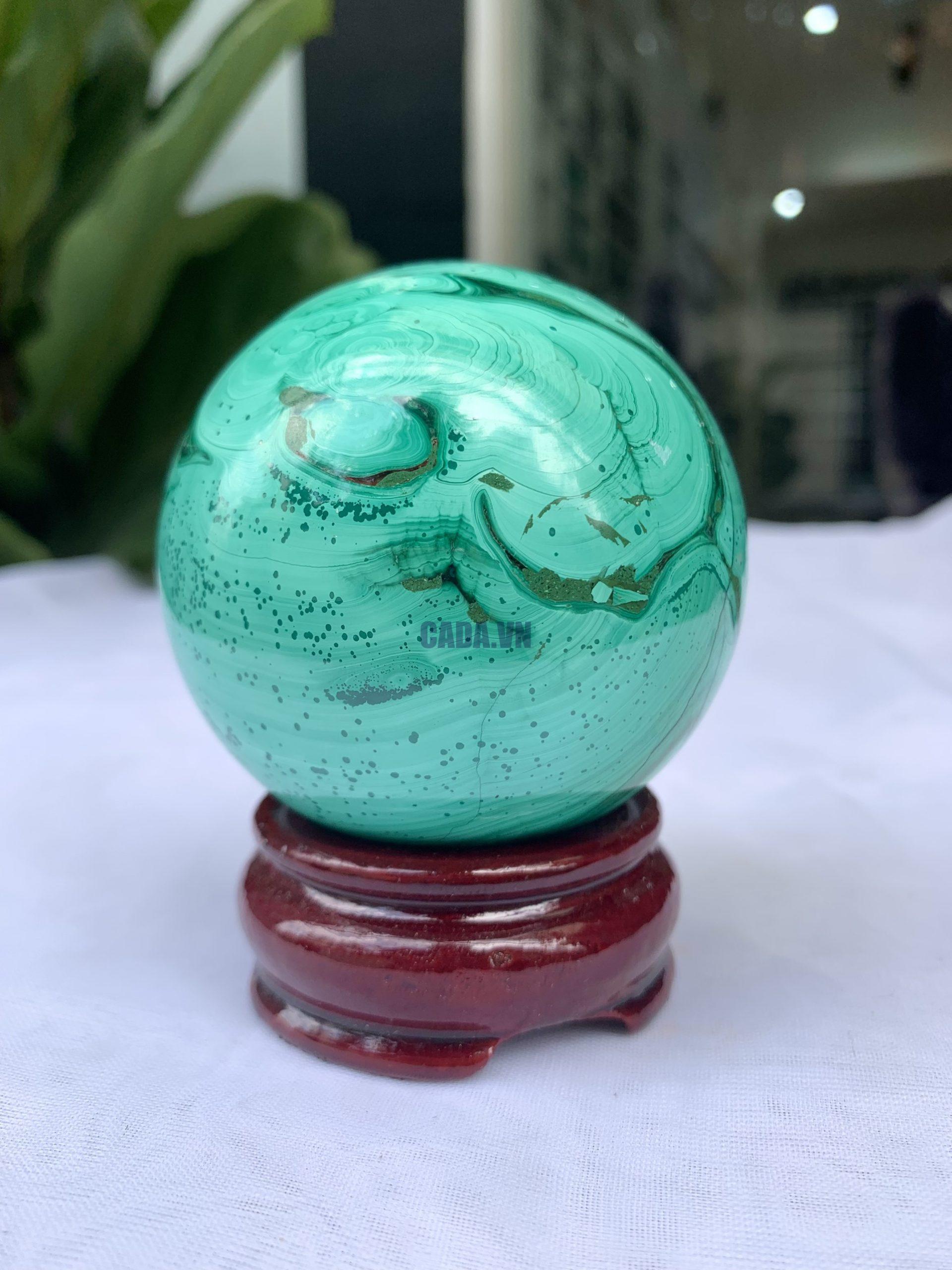 Bi cầu đá Lông Công – Đá Khổng Tước – Malachite Sphere, ĐK: 6.8 CM, KL: 0.546 KG (MLC22)