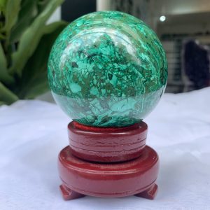 Bi cầu đá Lông Công – Đá Khổng Tước – Malachite Sphere, ĐK: 7.8 CM, KL: 0.888 KG (MLC24)